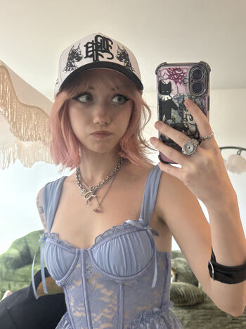 Iluvmeww leaked private photo uncensored HD quality