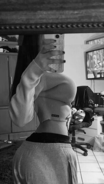 Ilzroxx leaked private photo uncensored HD quality