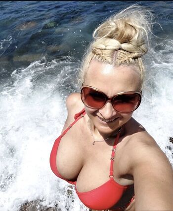 Incredible milf leaked private photo uncensored HD quality