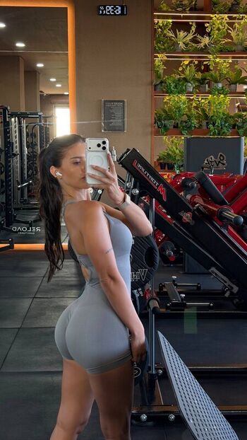 Influesii page leaked private photo uncensored HD quality