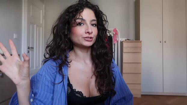 Ischtar isik page leaked private photo uncensored HD quality