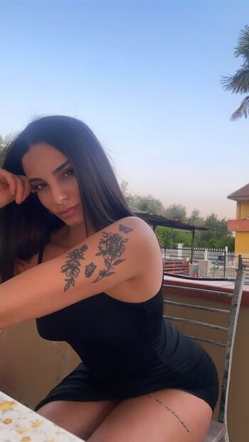 Italian girls page leaked private photo uncensored HD quality