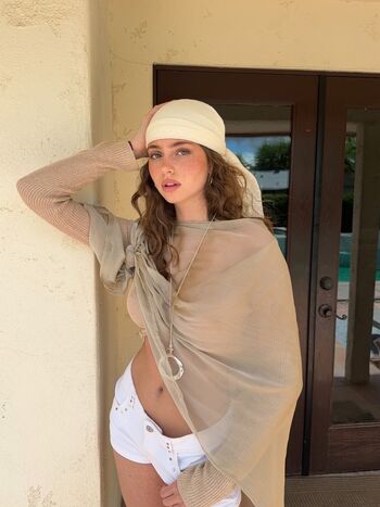 Itssluciaf page leaked private photo uncensored HD quality
