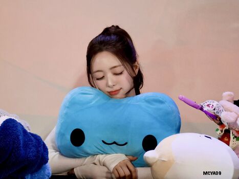 Itzy all in us page leaked private photo uncensored HD quality