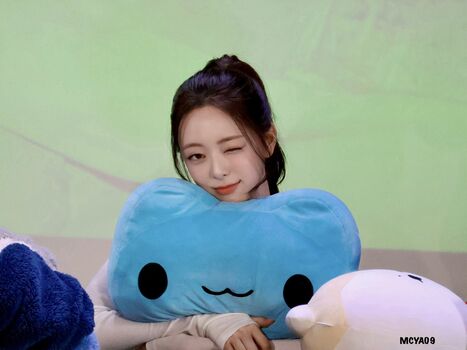 Itzy all in us page leaked private photo uncensored HD quality