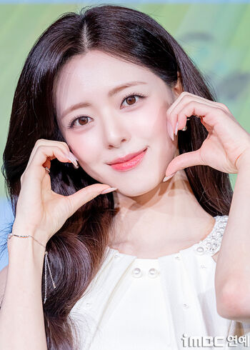 Itzy all in us page leaked private photo uncensored HD quality