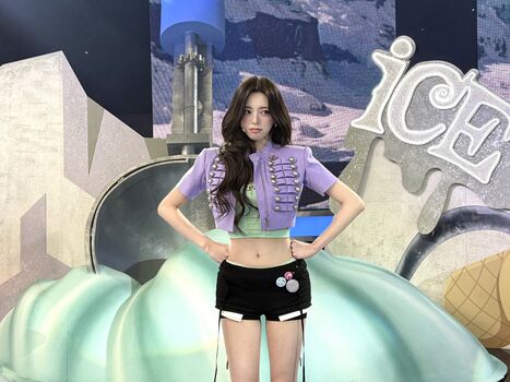 Itzy all in us page leaked private photo uncensored HD quality