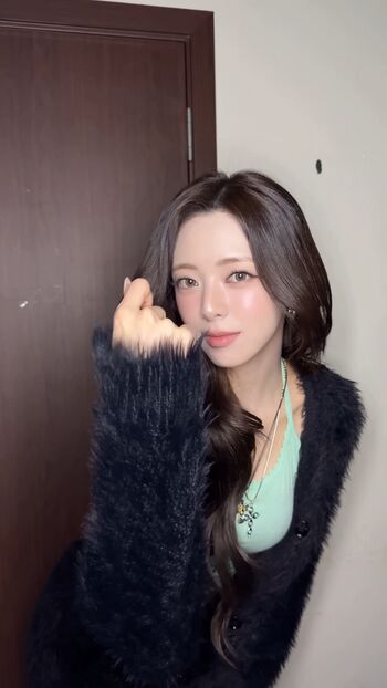 Itzy all in us page leaked private photo uncensored HD quality