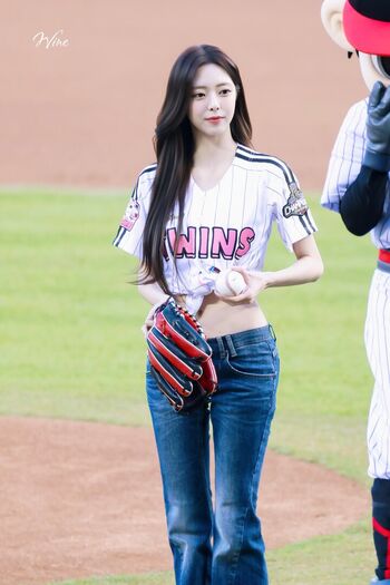 Itzy all in us page leaked private photo uncensored HD quality