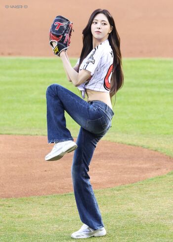 Itzy all in us page leaked private photo uncensored HD quality