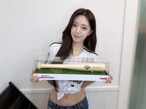 Itzy all in us page leaked private photo uncensored HD quality