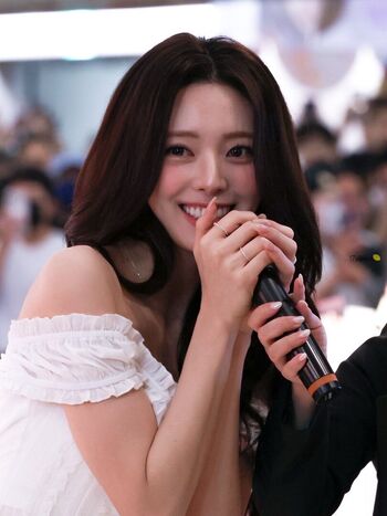 Itzy all in us page leaked private photo uncensored HD quality