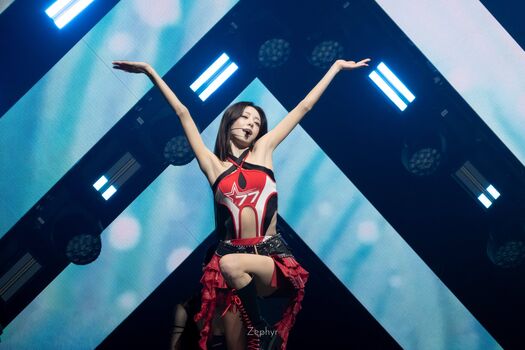 Itzy all in us leaked private photo uncensored HD quality