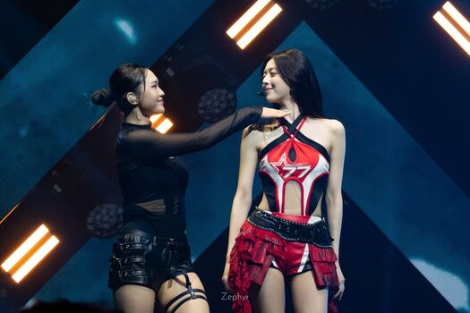 Itzy all in us leaked private photo uncensored HD quality