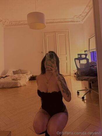 Jadeyanh  page leaked private photo uncensored HD quality
