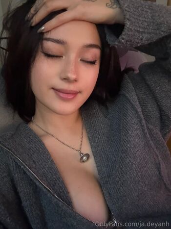 Jadeyanh  page leaked private photo uncensored HD quality