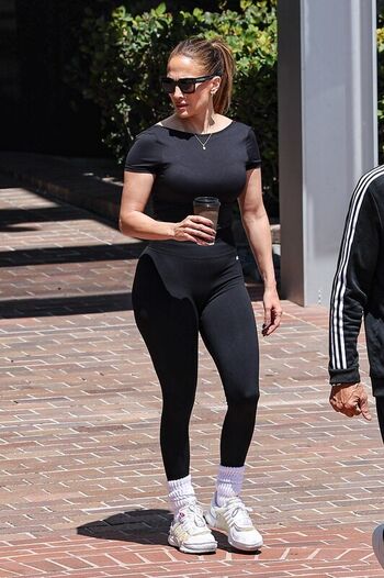 Jennifer lopez  page leaked private photo uncensored HD quality