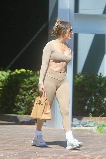 Jennifer lopez  page leaked private photo uncensored HD quality