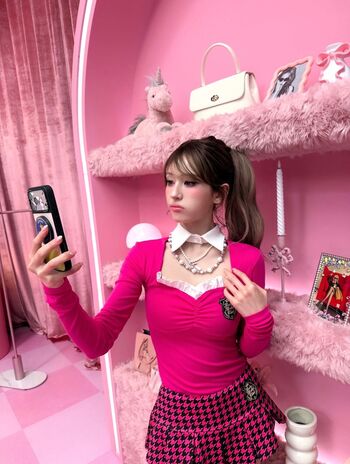 Jeon somi page leaked private photo uncensored HD quality