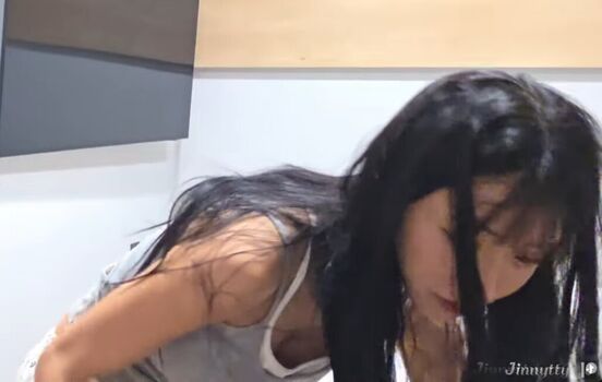Jinnytty leaked private photo uncensored HD quality