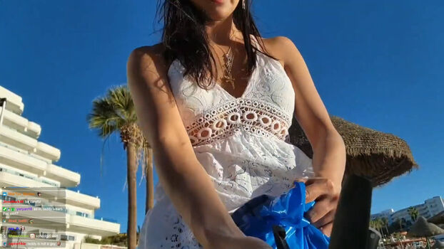 Jinnytty leaked private photo uncensored HD quality