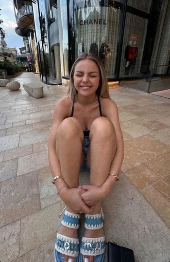 Julia hhlrr page leaked private photo uncensored HD quality