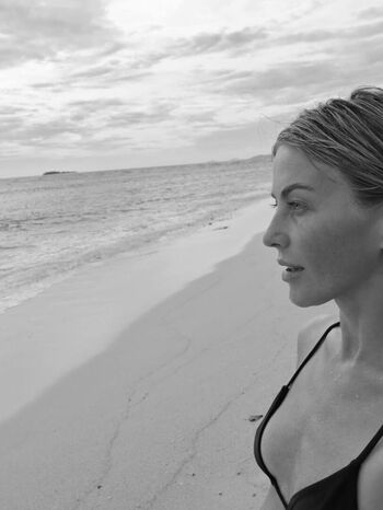 Julianne hough page leaked private photo uncensored HD quality