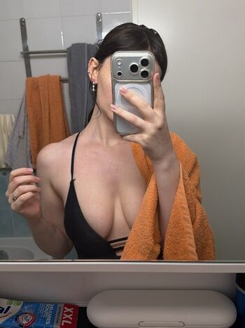 Kamisamalisa leaked private photo uncensored HD quality