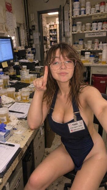 Katie elizzy bugs page leaked private photo uncensored HD quality