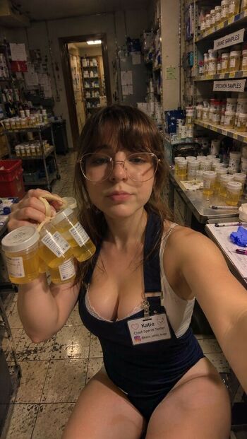 Katie elizzy bugs page leaked private photo uncensored HD quality