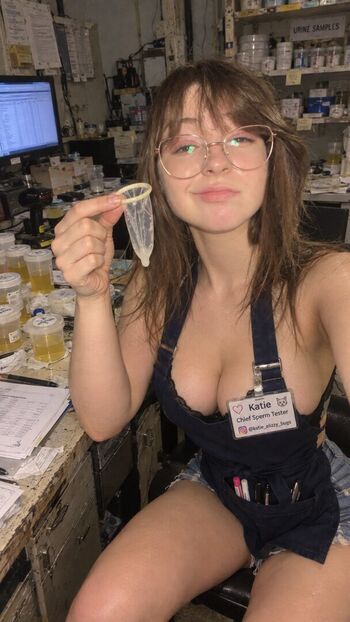 Katie elizzy bugs page leaked private photo uncensored HD quality