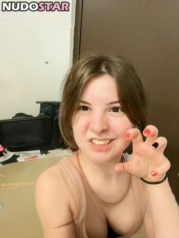 Katie elizzy bugs leaked private photo uncensored HD quality