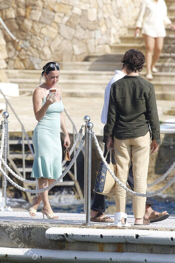 Katy perry  page leaked private photo uncensored HD quality