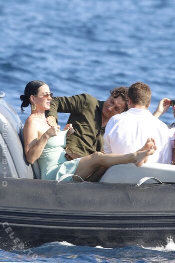 Katy perry  page leaked private photo uncensored HD quality