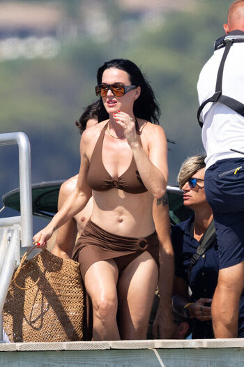 Katy perry  page leaked private photo uncensored HD quality