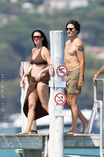 Katy perry  page leaked private photo uncensored HD quality