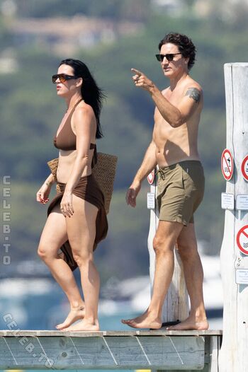 Katy perry  page leaked private photo uncensored HD quality