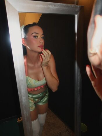 Katy perry  page leaked private photo uncensored HD quality