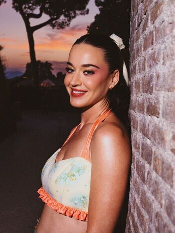Katy perry  page leaked private photo uncensored HD quality