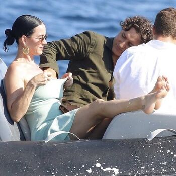 Katy perry  page leaked private photo uncensored HD quality