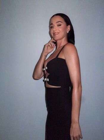Katy perry  page leaked private photo uncensored HD quality