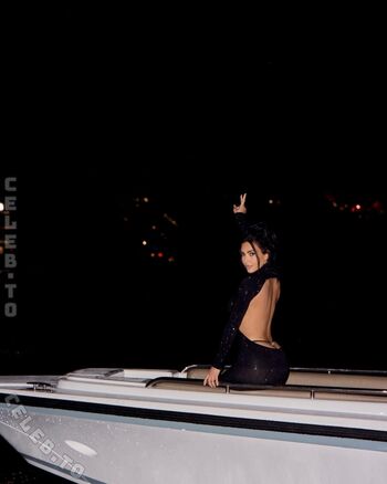 Kim kardashian  page leaked private photo uncensored HD quality