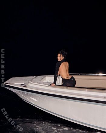 Kim kardashian  page leaked private photo uncensored HD quality