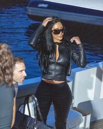 Kim kardashian  page leaked private photo uncensored HD quality