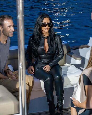 Kim kardashian  page leaked private photo uncensored HD quality