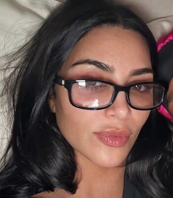 Kim kardashian  page leaked private photo uncensored HD quality