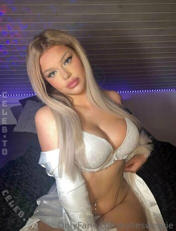 Lara lucia  page leaked private photo uncensored HD quality
