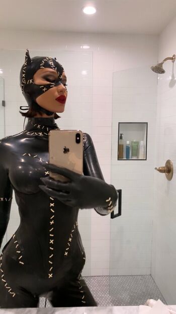 Latex fetish page leaked private photo uncensored HD quality