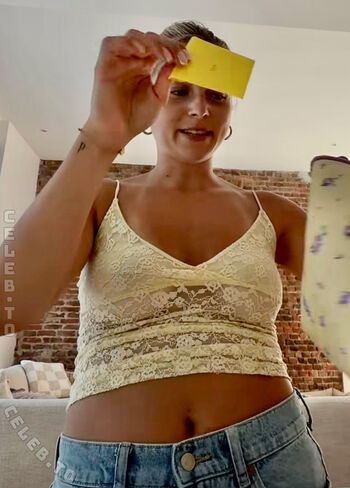 Lea breuer leaked private photo uncensored HD quality