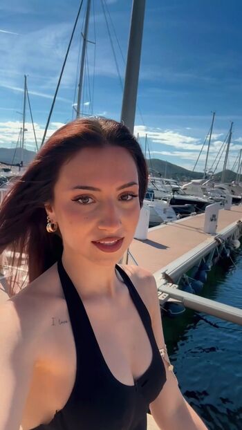Lenie v leaked private photo uncensored HD quality